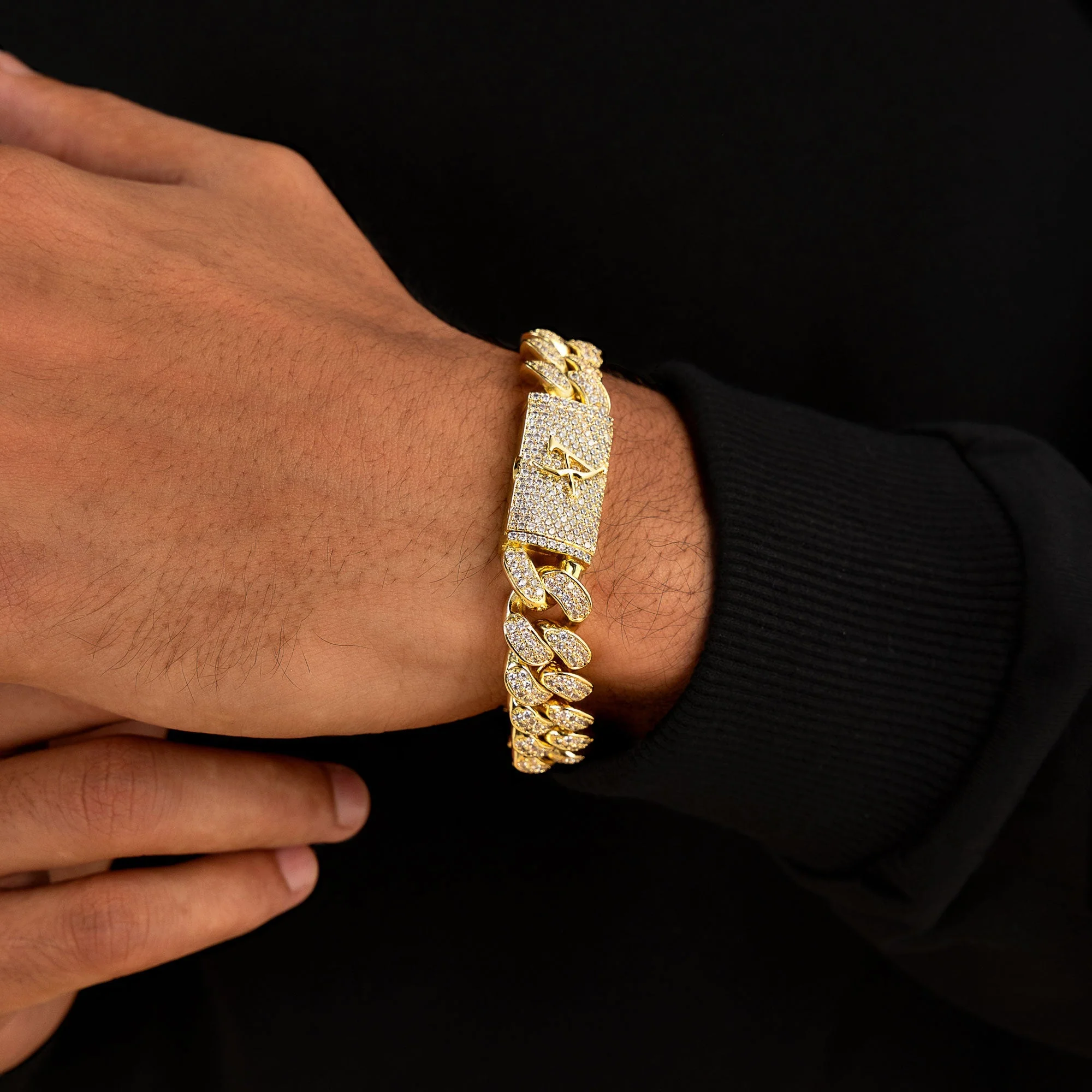 Aporro A® Cuban Link Yellow Gold Bracelet- 7" - Image 2