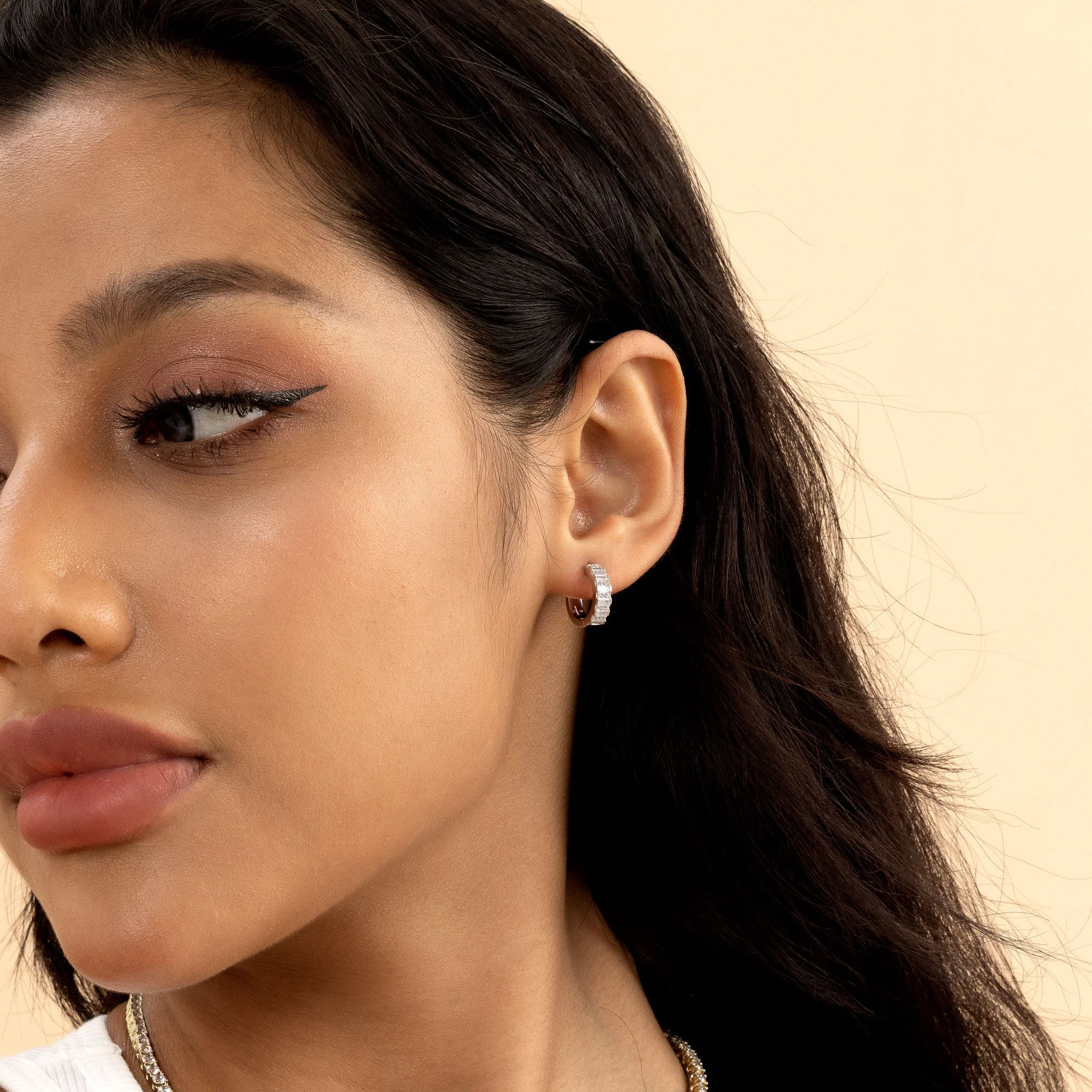 Single Baguettes Hoop Earring - Image 3