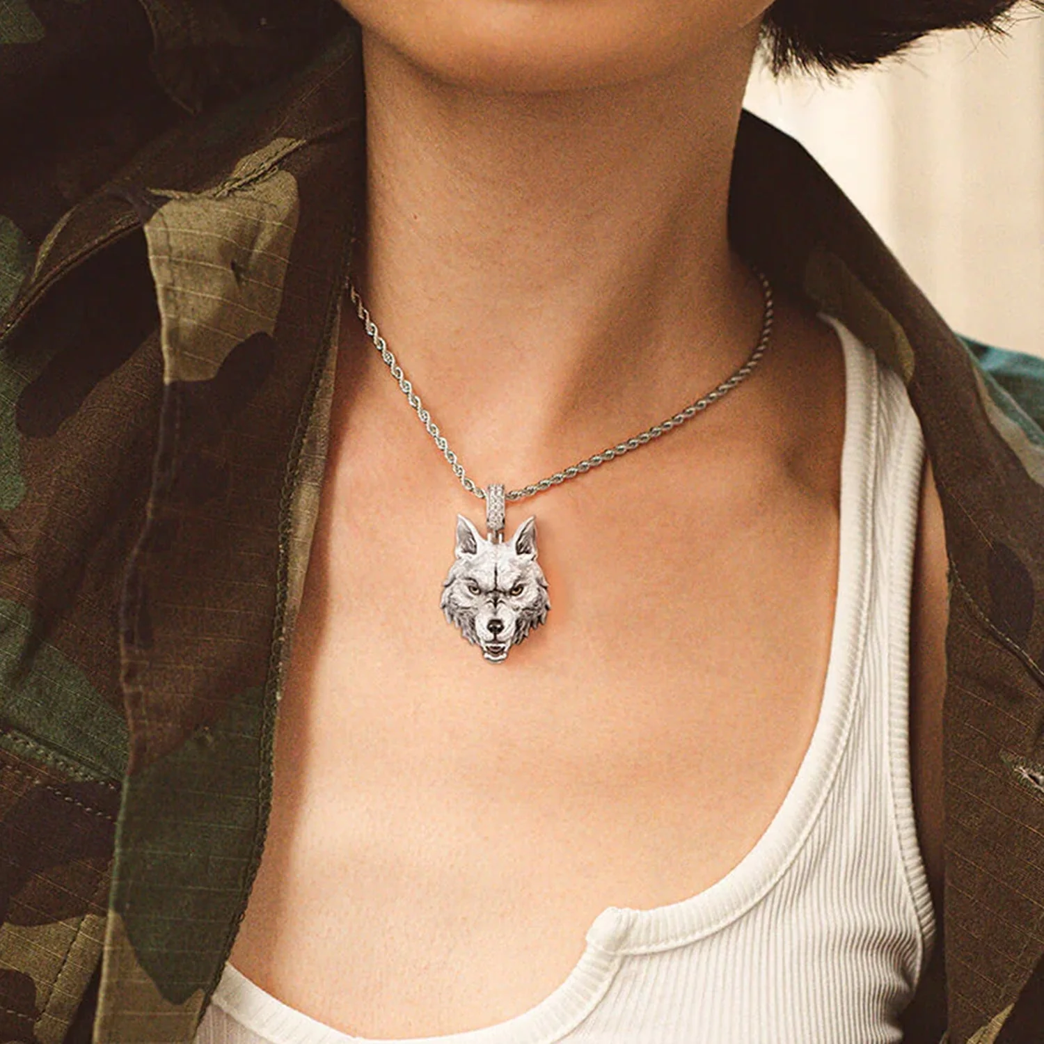 Fearless Wolf Enamel Miniature Pendant - Image 3