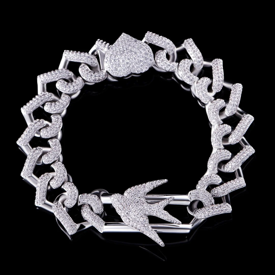 15mm L'amour Heart-Shape Link Bracelet - Image 4
