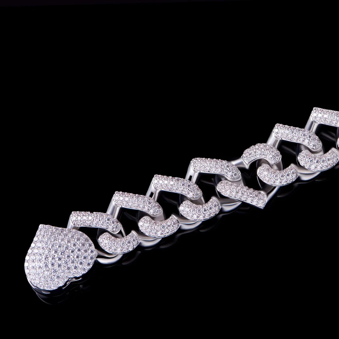 15mm L'amour Heart-Shape Link Bracelet - Image 5