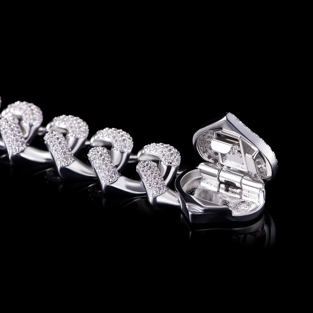 15mm L'amour Heart-Shape Link Bracelet - Image 7