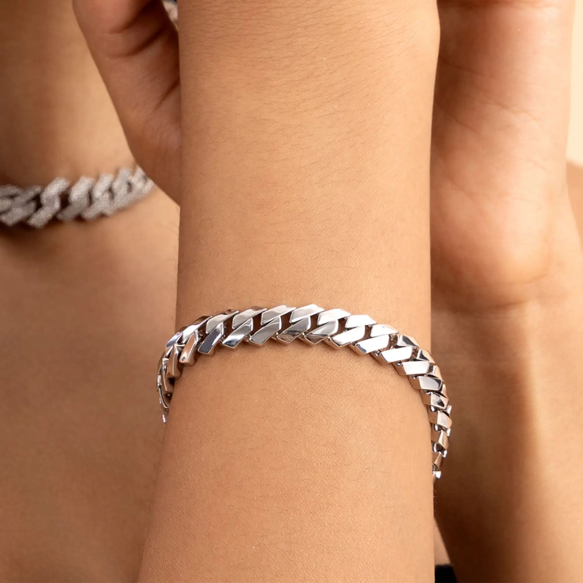 Plain Gold Prong Cuban Link Bracelet - 8mm - Image 6