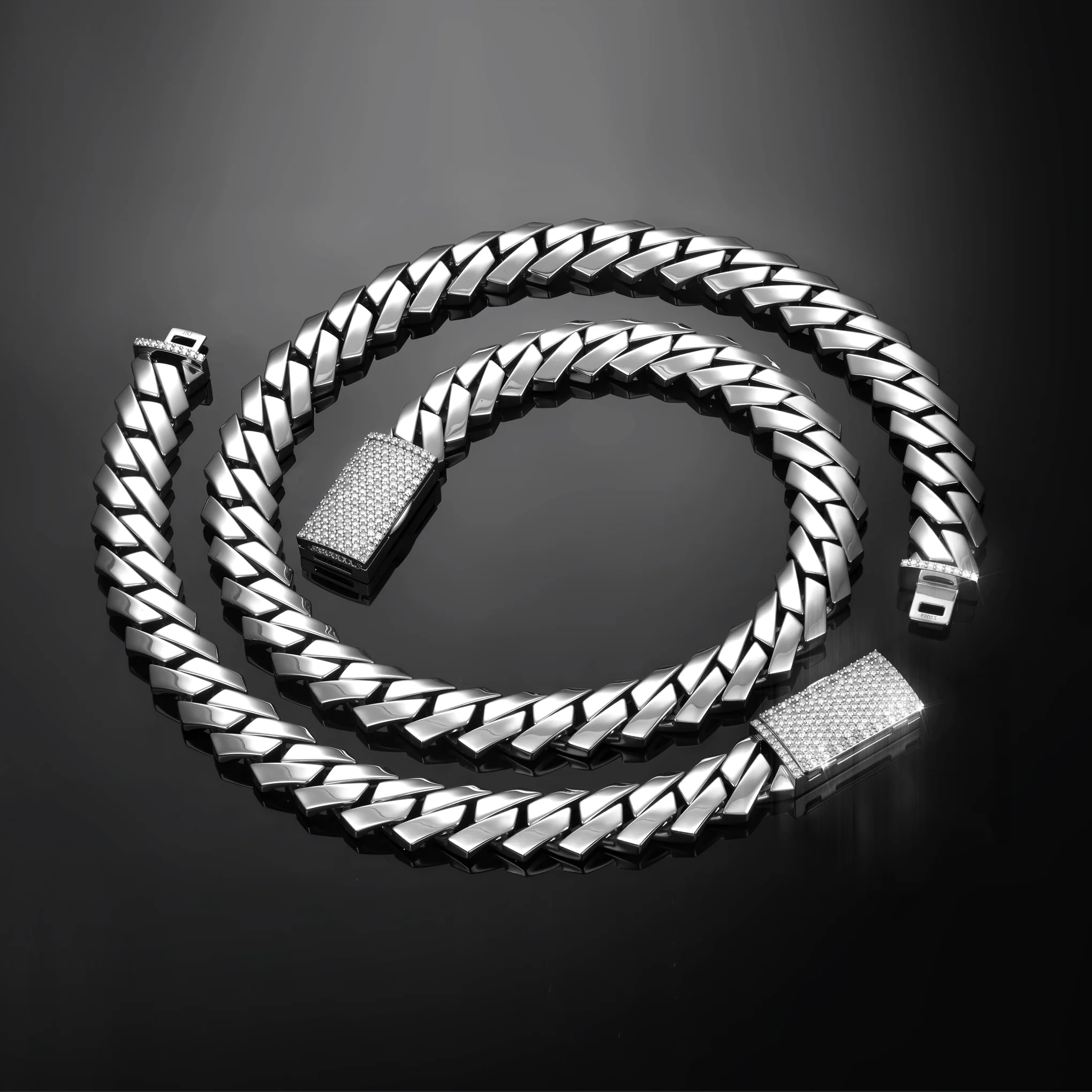 Plain Gold Prong Cuban Link Bracelet - 8mm - Image 7