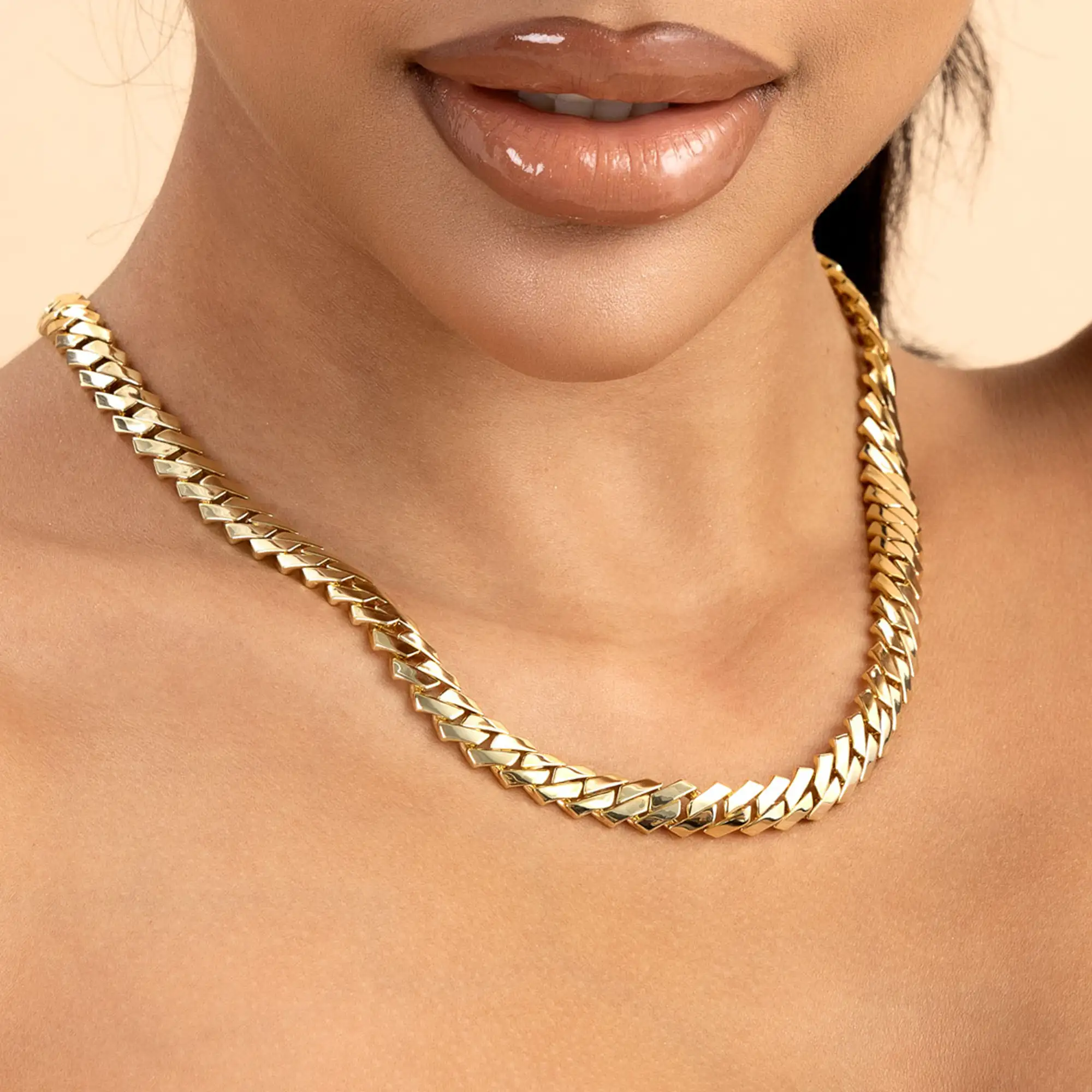 Plain Yellow Gold Prong Cuban Link Chain - 12mm - Image 3