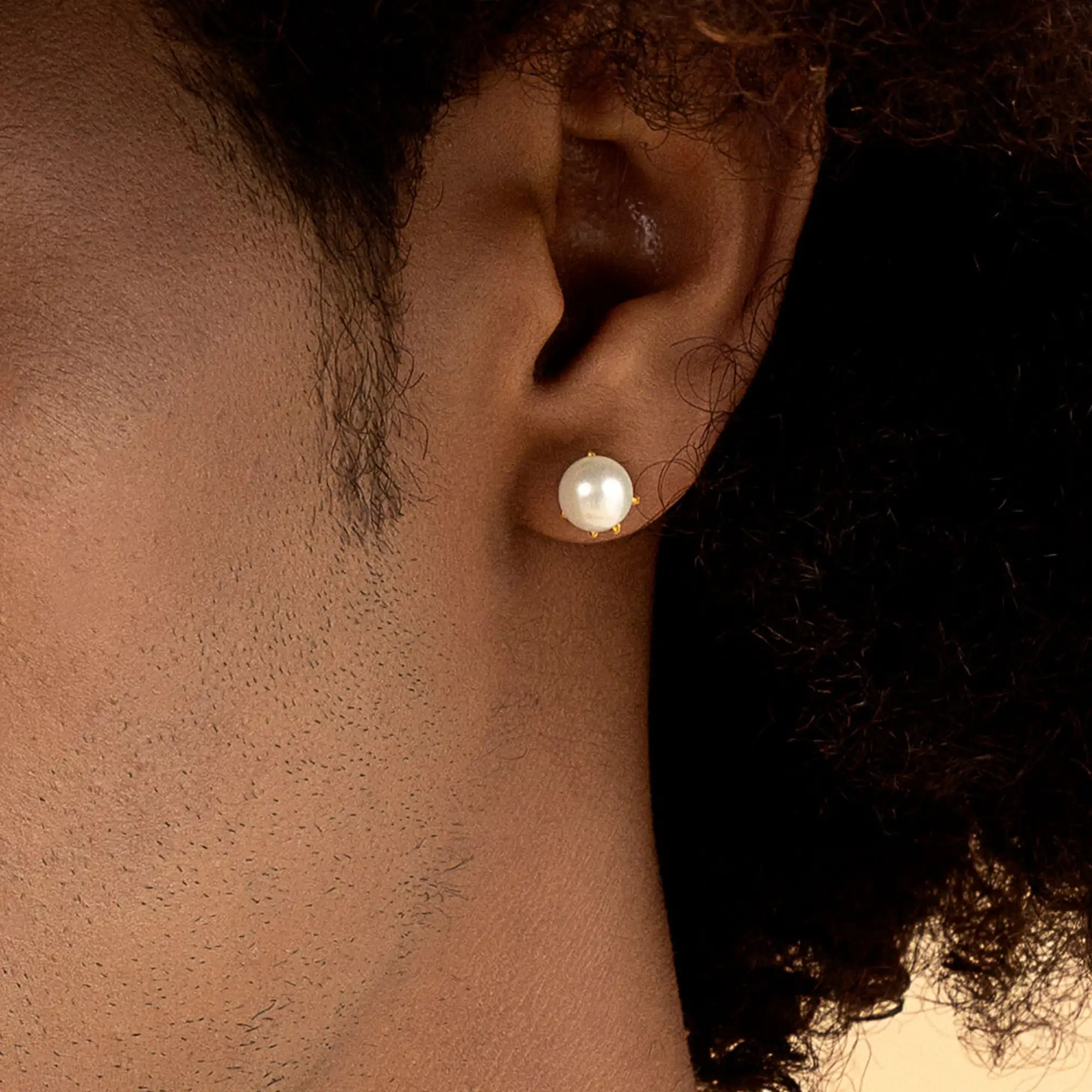 Single WONG Dragon Pearl Stud Earring - Image 2