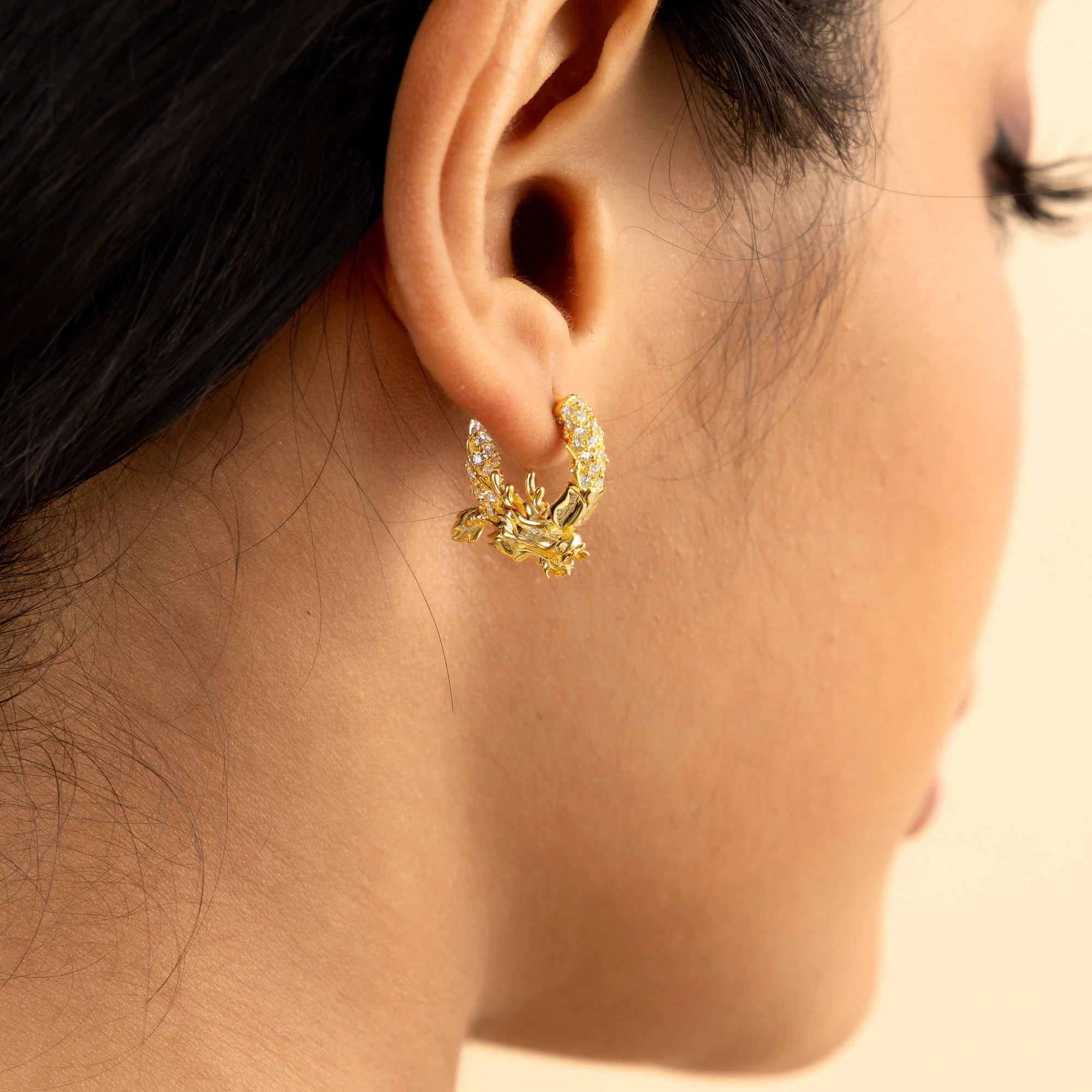 S925 WONG Iced Coiled Dragon Hoop Earring - Image 3